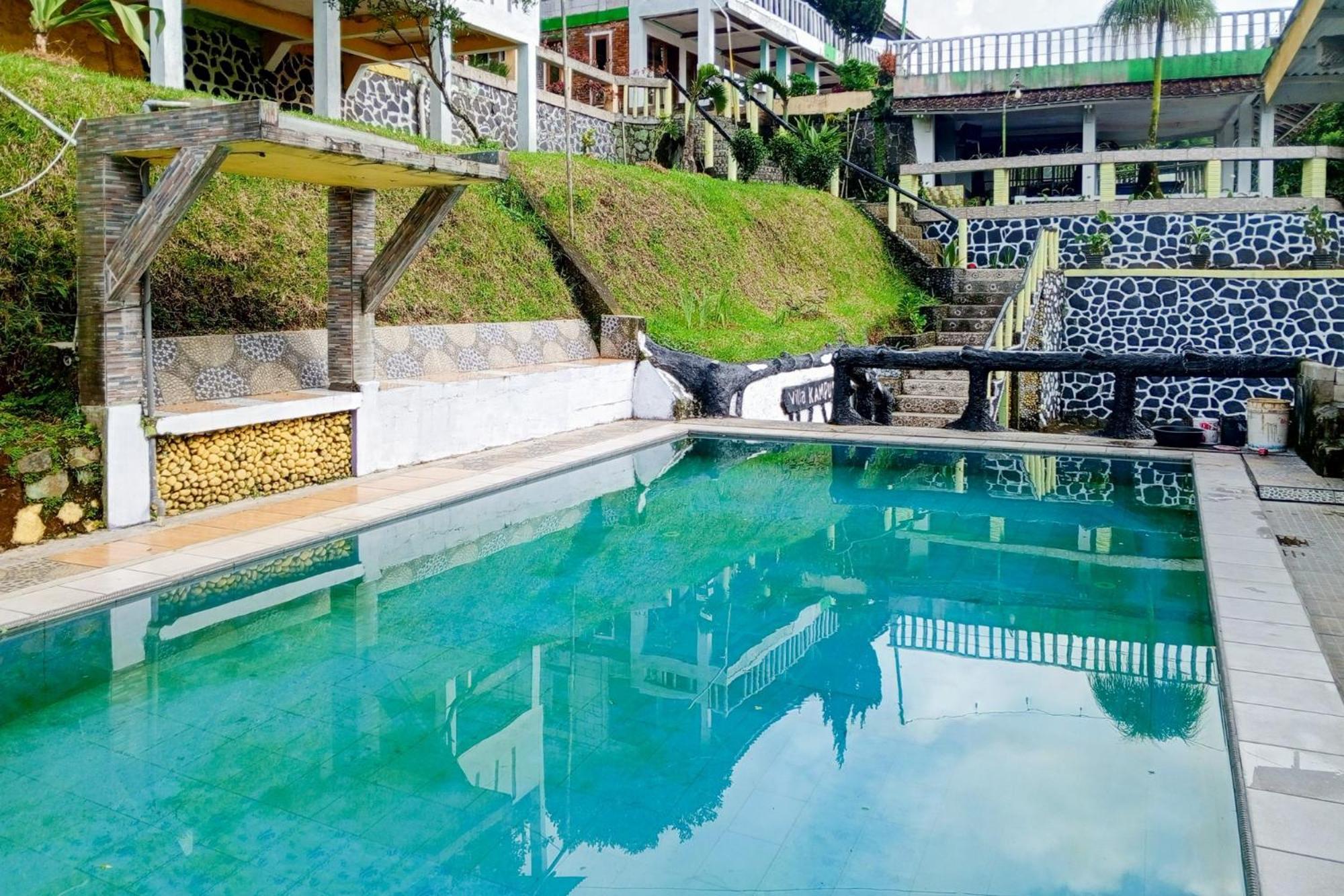 Villa Kampus Near Taman Safari Cisarua Puncak Redpartner Bogor Exterior photo
